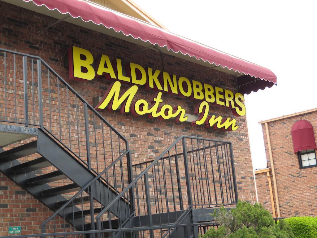 Baldknobbers Motor Inn Branson Bagian luar foto