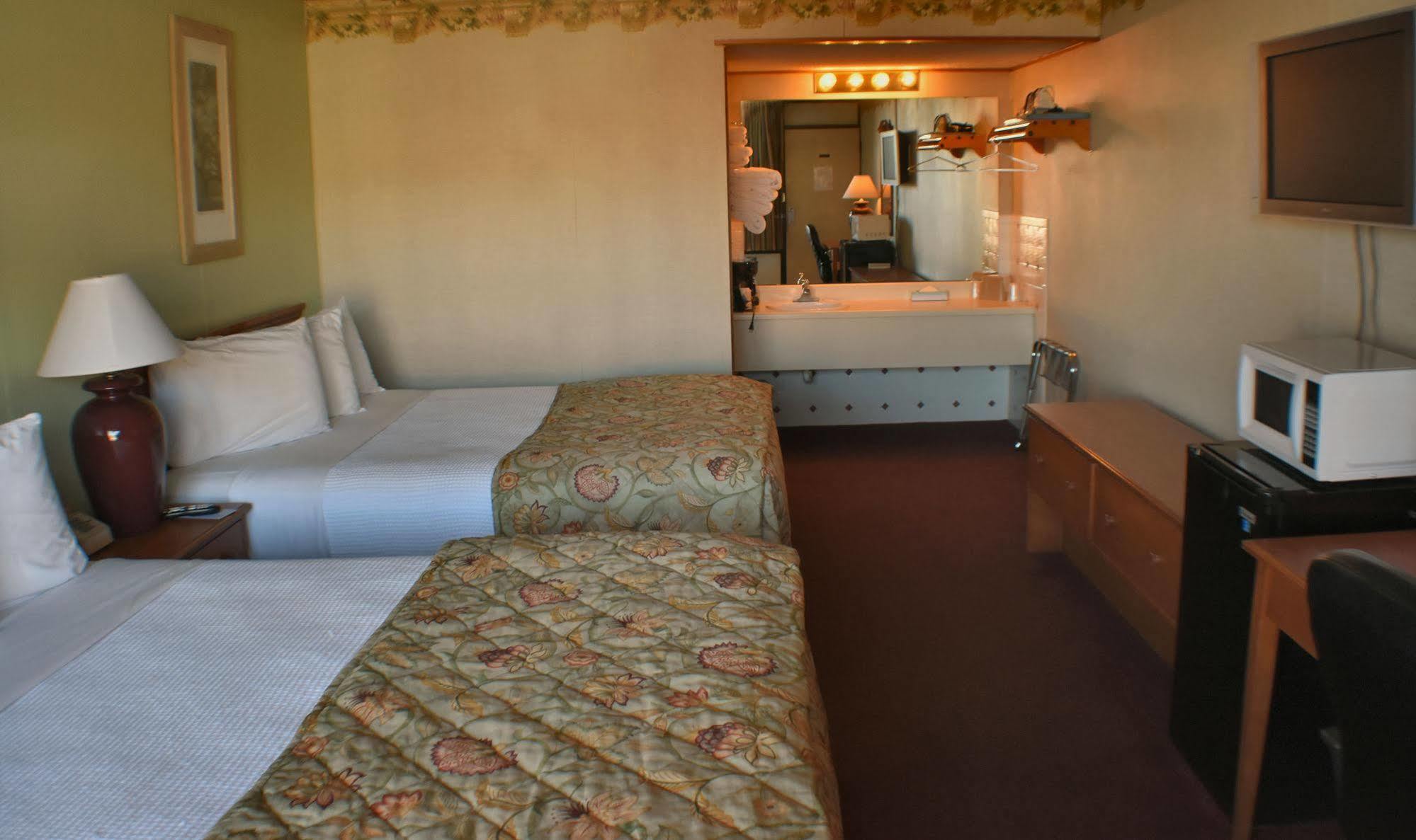 Baldknobbers Motor Inn Branson Bagian luar foto