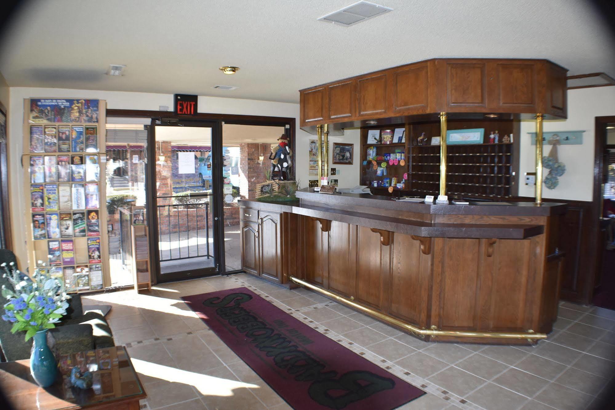 Baldknobbers Motor Inn Branson Bagian luar foto