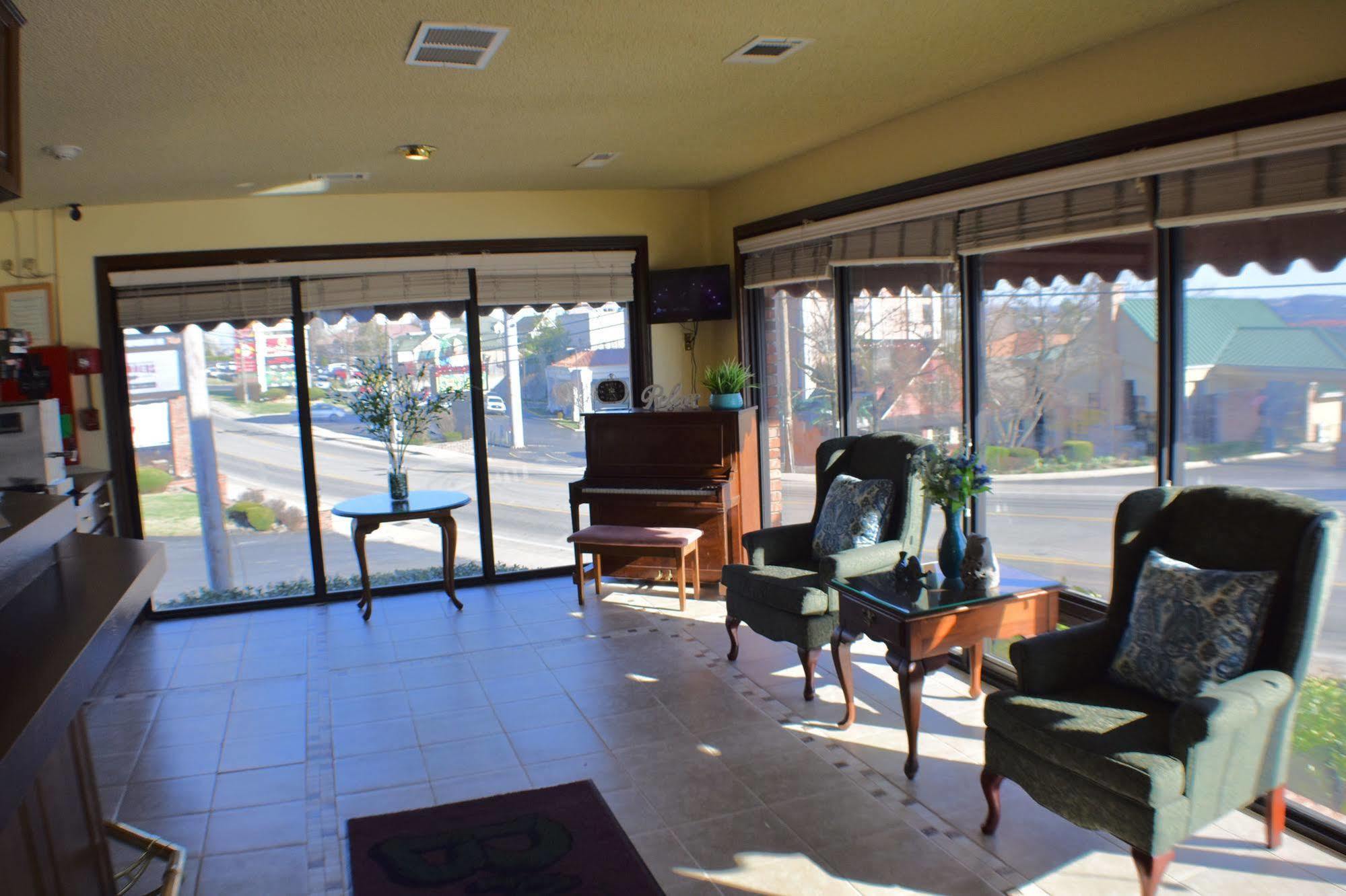 Baldknobbers Motor Inn Branson Bagian luar foto